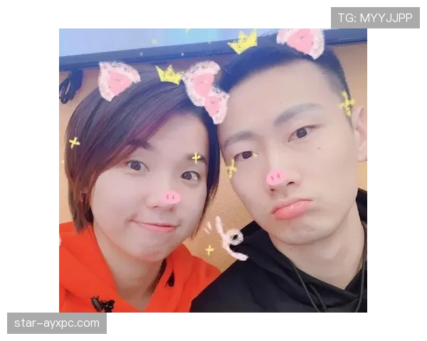 张楠家的狗都比你我活得精致 张楠家的狗都比你我活得精致